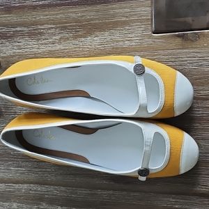 Beautiful Cole Haan mustard wedges
